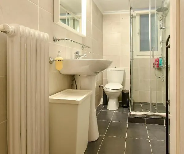 Apartment Center *